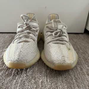 Adidas Yeezy Boost 350 V2 light